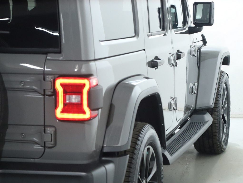 2021 Jeep Wrangler Unlimited Sahara Altitude