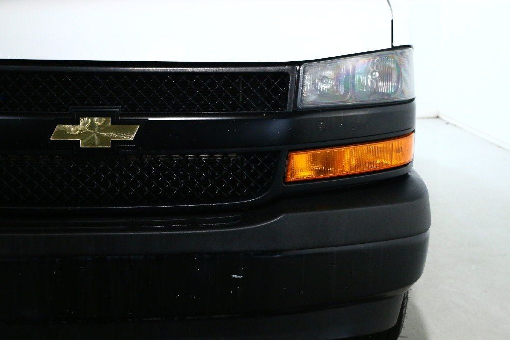 2023 Chevrolet Express 2500 Work Van Cargo