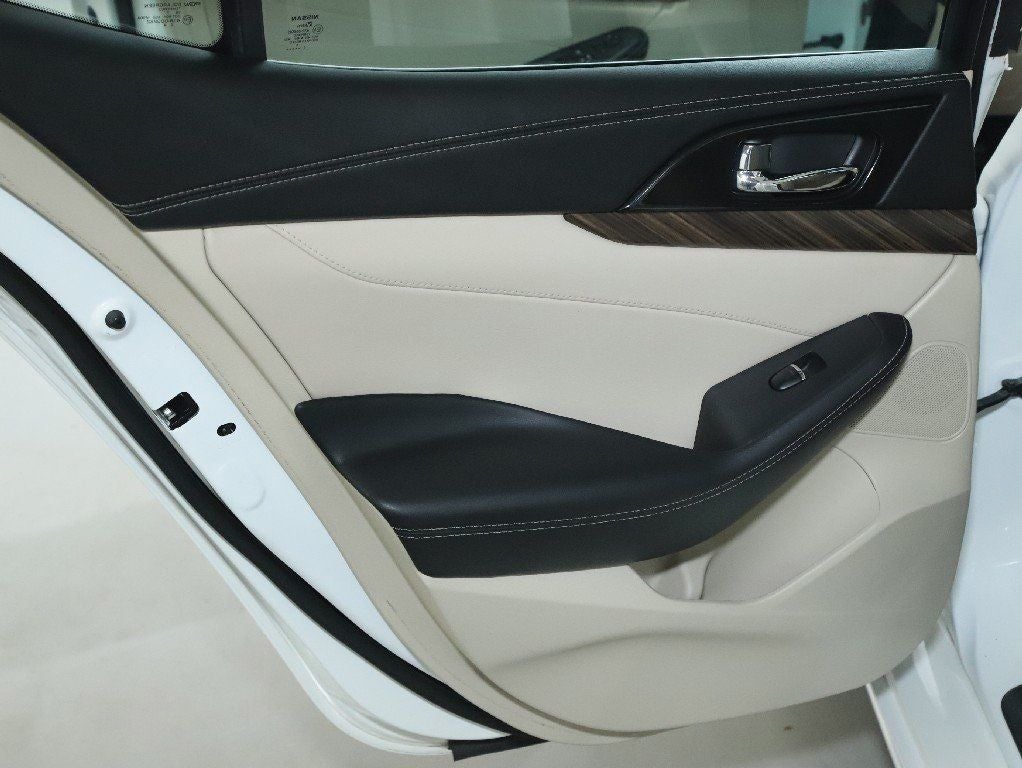 2017 Nissan Maxima Platinum