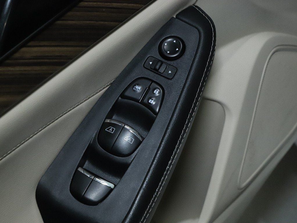 2017 Nissan Maxima Platinum