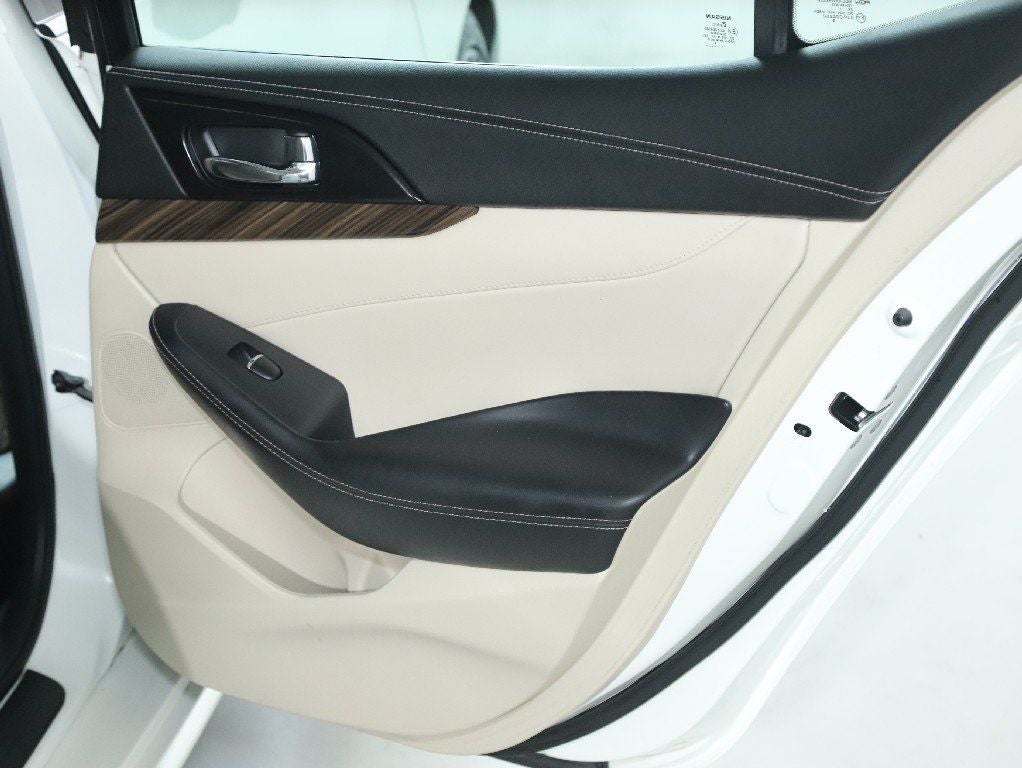 2017 Nissan Maxima Platinum