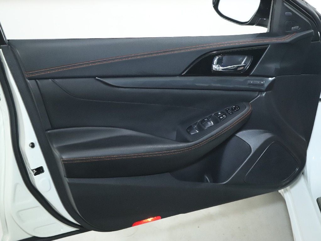 2023 Nissan Maxima SR