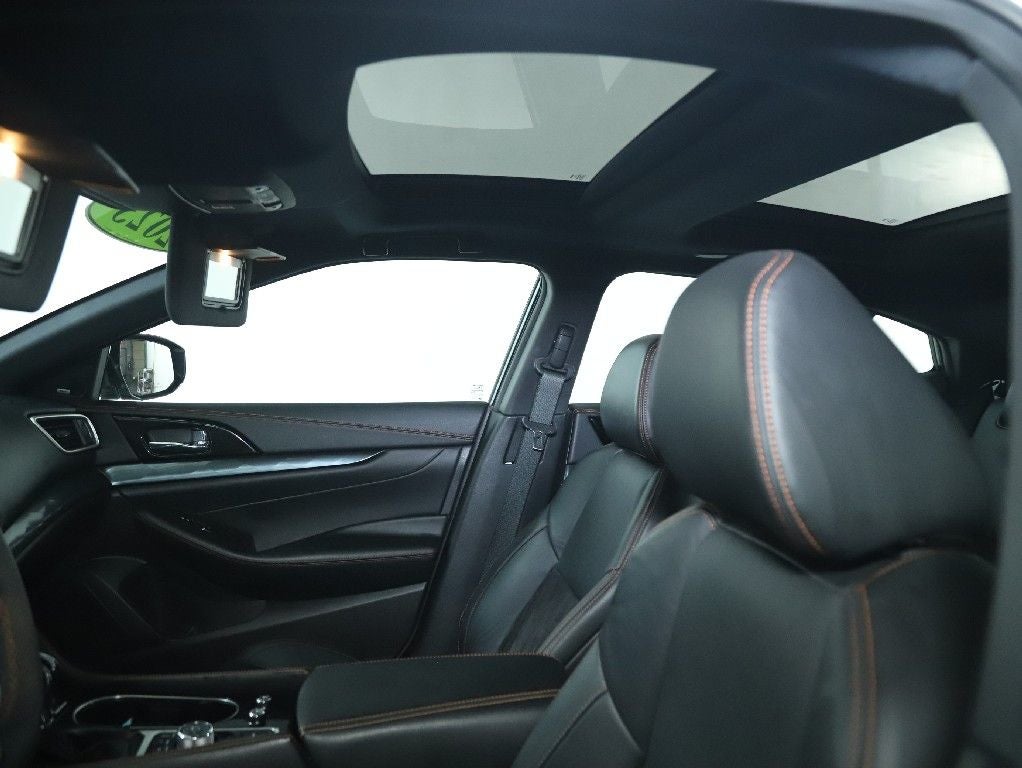 2023 Nissan Maxima SR