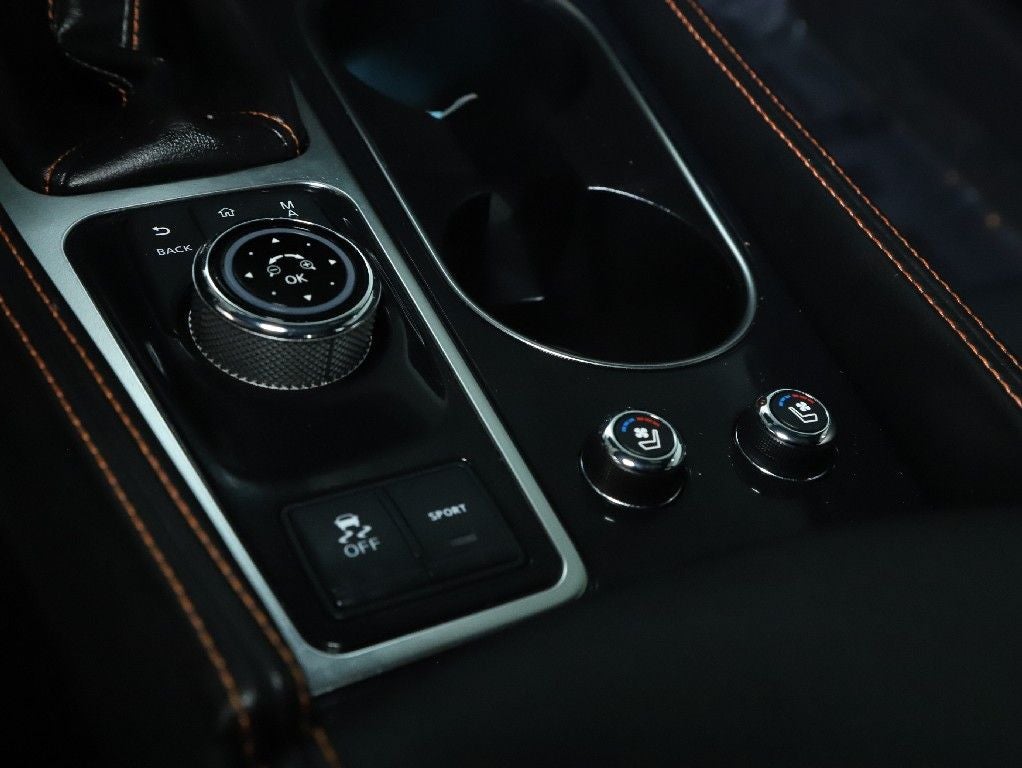 2023 Nissan Maxima SR