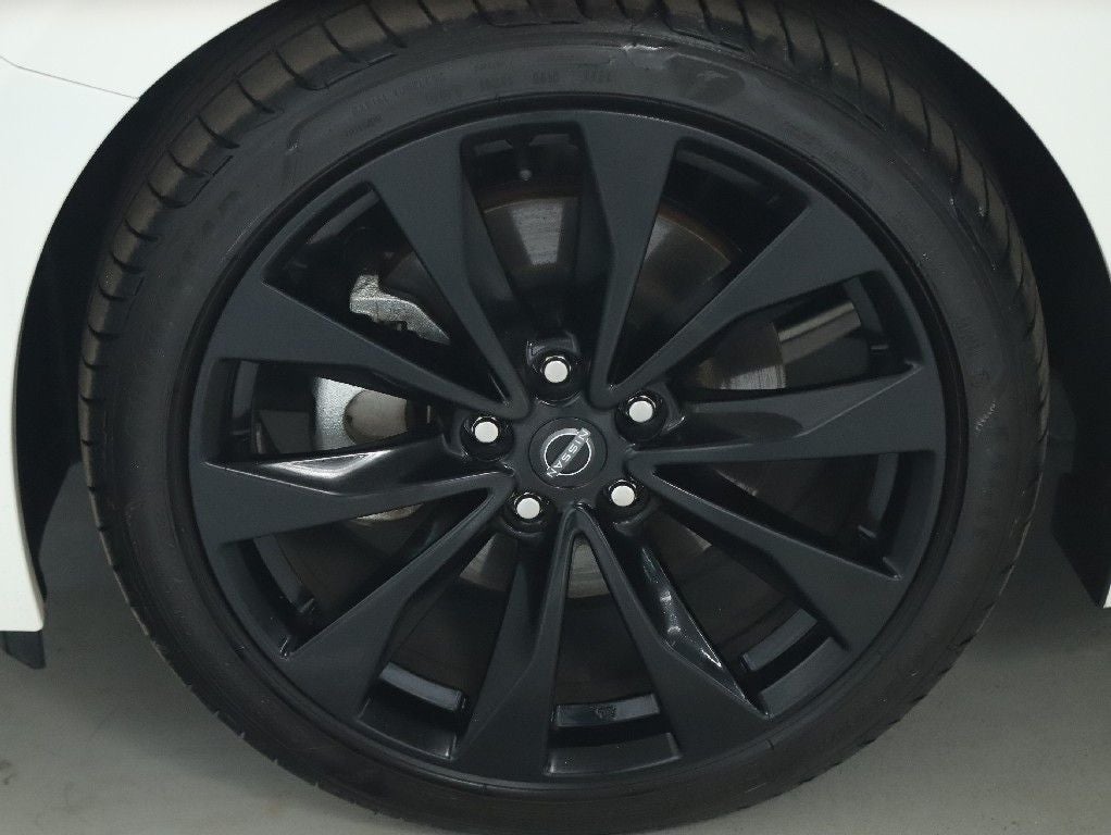 2023 Nissan Maxima SR