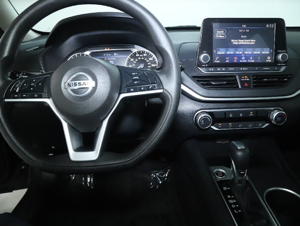 2022 Nissan Altima 2.5 SV
