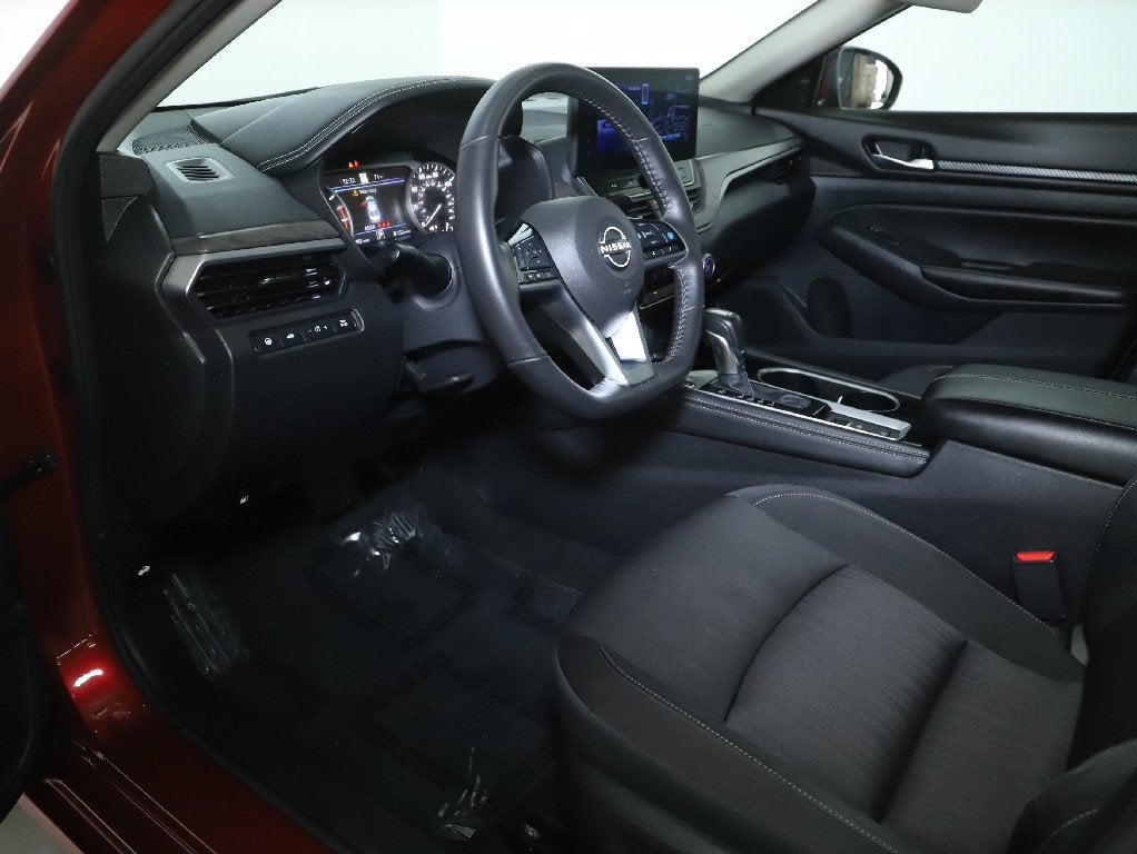 2024 Nissan Altima 2.5 SV Premium AWD