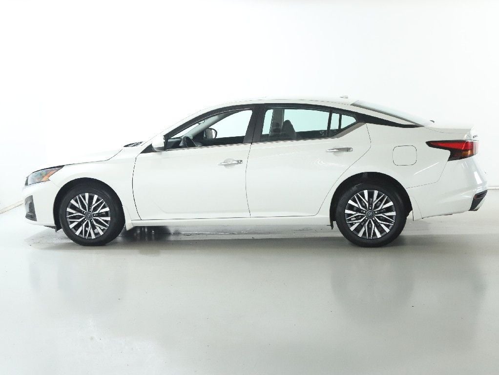 2023 Nissan Altima 2.5 SV Premium AWD