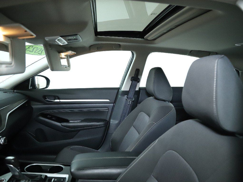 2023 Nissan Altima 2.5 SV Premium AWD