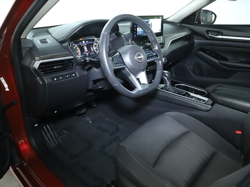2023 Nissan Altima 2.5 SV Premium AWD