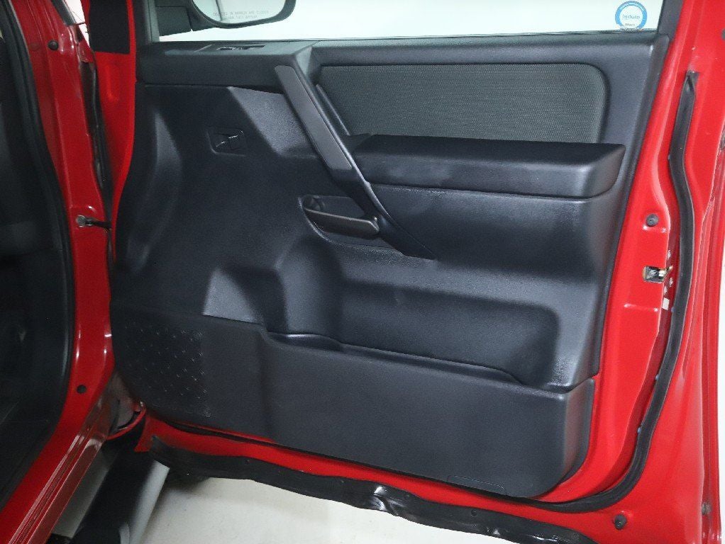 2012 Nissan Titan SV Crew Cab 4WD