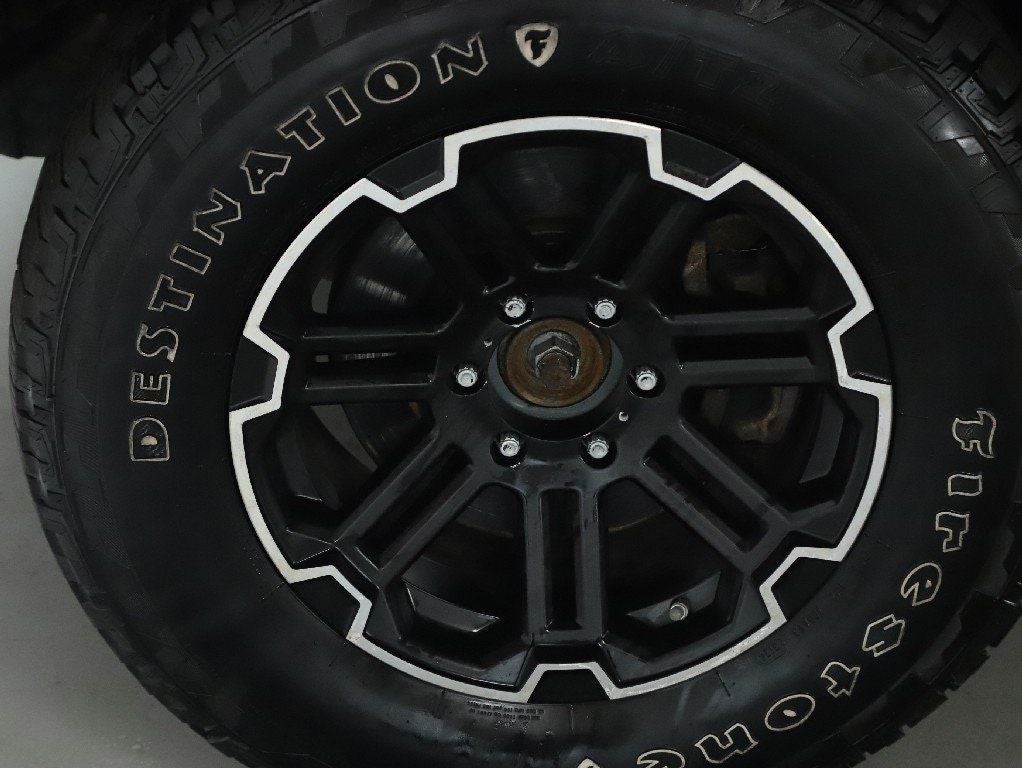 2012 Nissan Titan SV Crew Cab 4WD