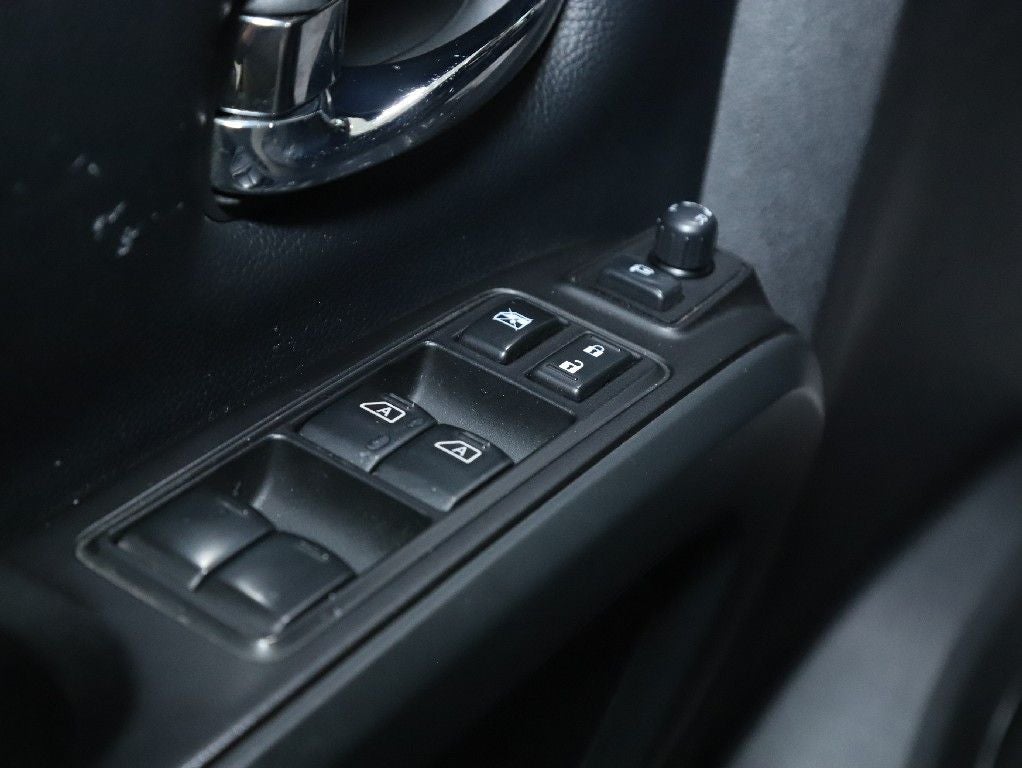 2019 Nissan Titan SL Midnight Edition 4WD