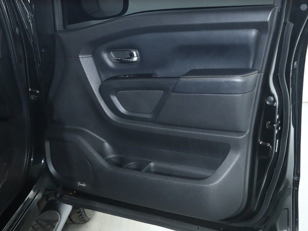 2019 Nissan Titan SL Midnight Edition 4WD