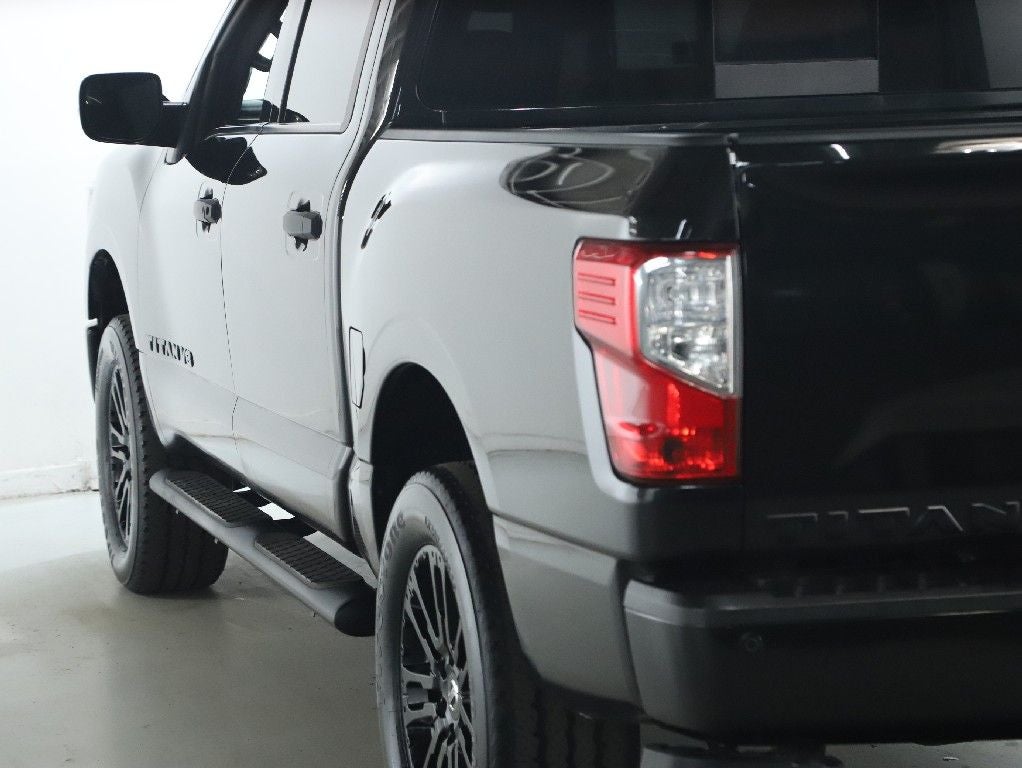 2019 Nissan Titan SL Midnight Edition 4WD