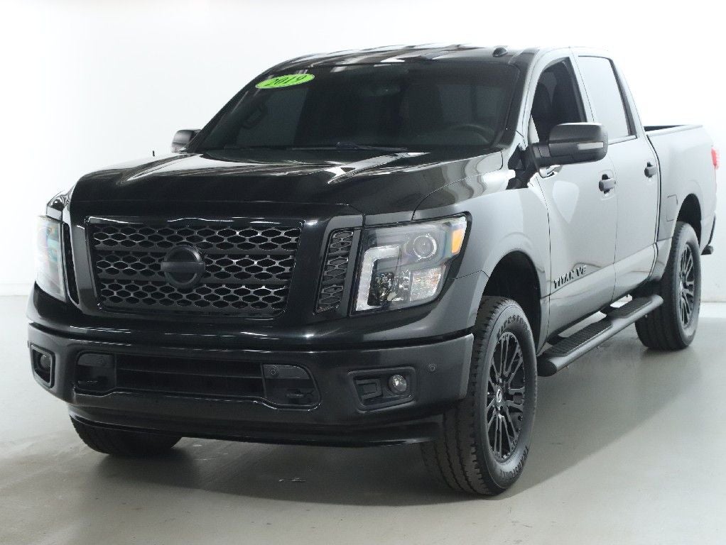 2019 Nissan Titan SL Midnight Edition 4WD