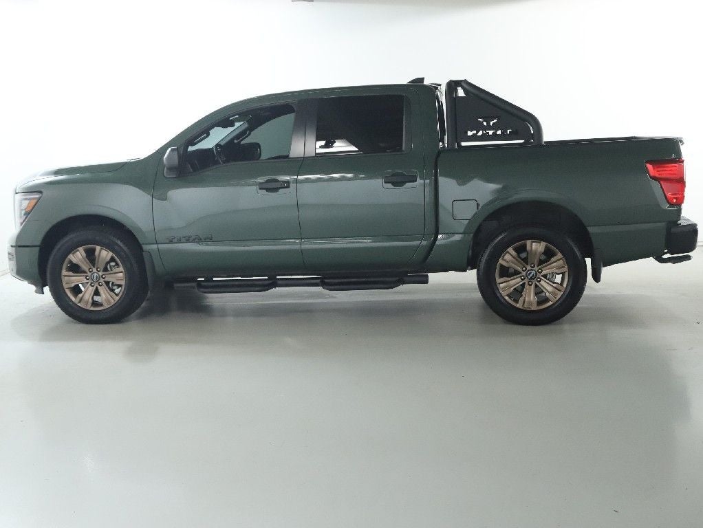 2024 Nissan Titan SV Bronze Edition 4WD