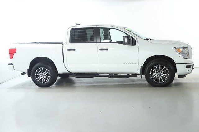 2024 Nissan Titan SV Convenience & Utility Package 4x4