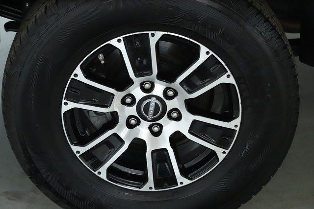 2024 Nissan Titan SV Convenience & Utility Package 4x4