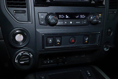 2024 Nissan Titan SV Convenience & Utility Package 4x4