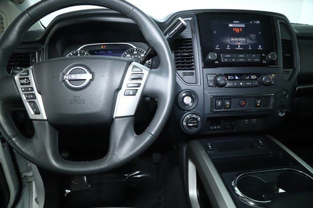 2024 Nissan Titan SV Convenience & Utility Package 4x4