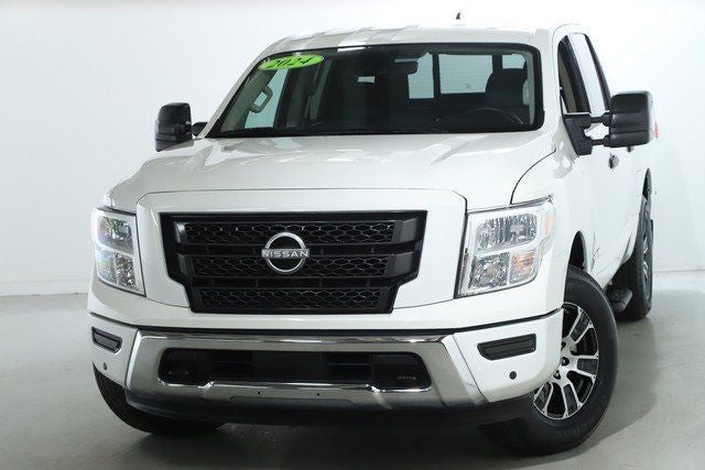 2024 Nissan Titan SV Convenience & Utility Package 4x4