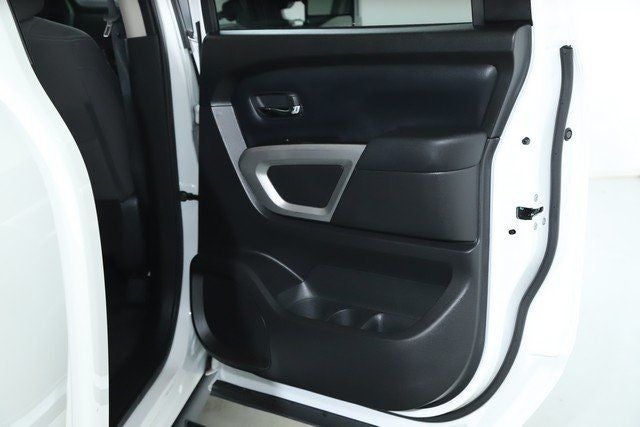 2024 Nissan Titan SV Convenience & Utility Package 4x4