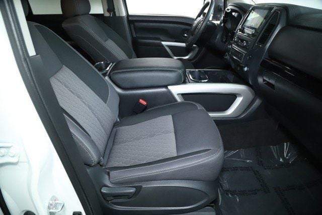 2024 Nissan Titan SV Convenience & Utility Package 4x4