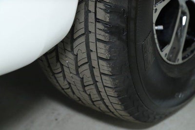 2024 Nissan Titan SV Convenience & Utility Package 4x4