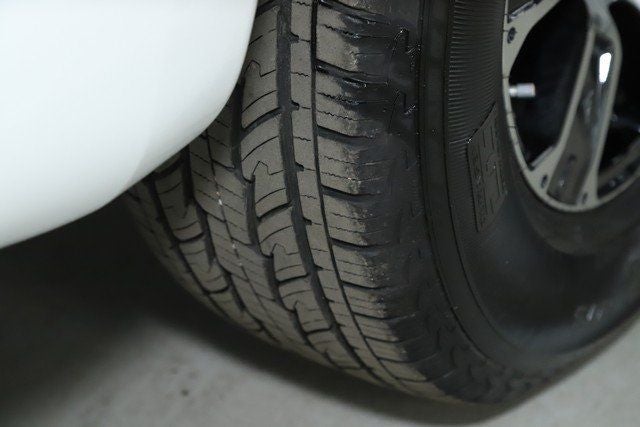 2024 Nissan Titan SV Convenience & Utility Package 4x4