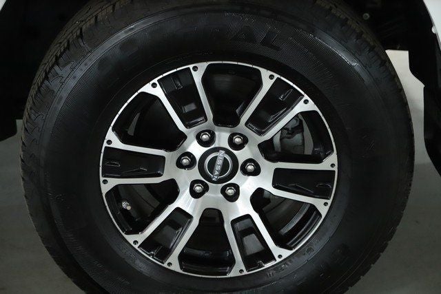 2024 Nissan Titan SV Convenience & Utility Package 4x4