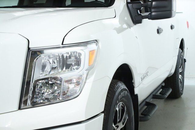 2024 Nissan Titan SV Convenience & Utility Package 4x4