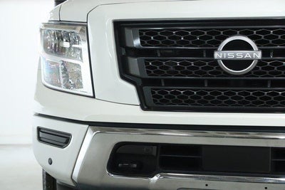 2024 Nissan Titan SV Convenience & Utility Package 4x4