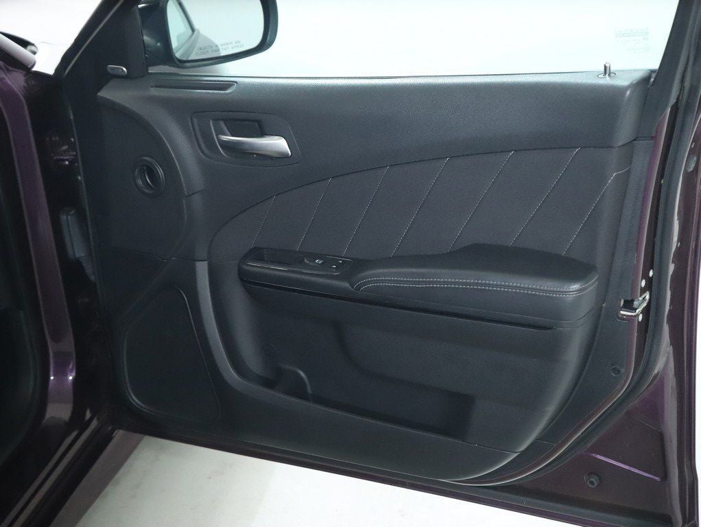 2020 Dodge Charger R/T Moonroof Blacktop Pkg.