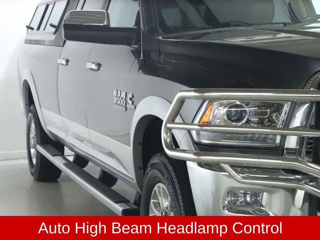 2015 RAM 3500 Laramie Crew Cab Long Bed 4WD
