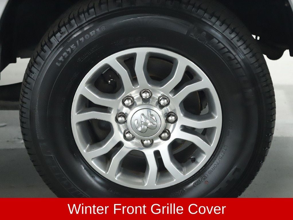 2015 RAM 3500 Laramie Crew Cab Long Bed 4WD