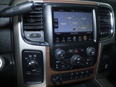 2015 RAM 3500 Laramie Crew Cab Long Bed 4WD