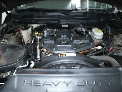 2015 RAM 3500 Laramie Crew Cab Long Bed 4WD