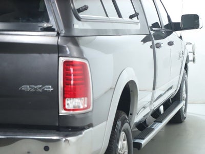 2015 RAM 3500 Laramie Crew Cab Long Bed 4WD