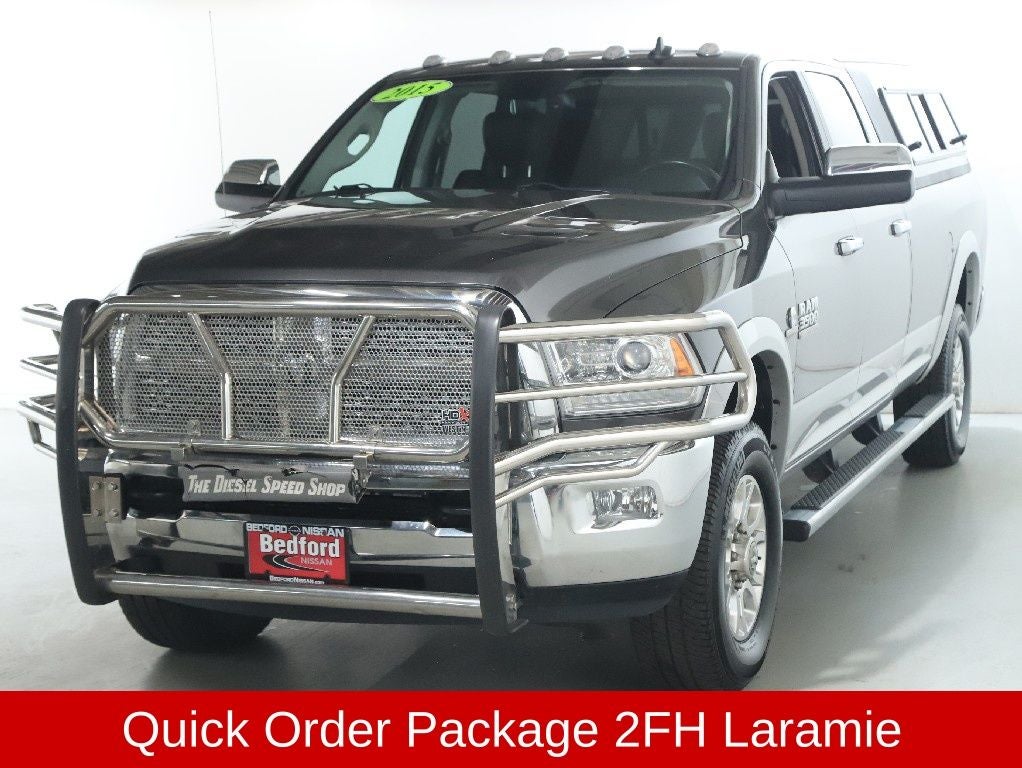 2015 RAM 3500 Laramie Crew Cab Long Bed 4WD