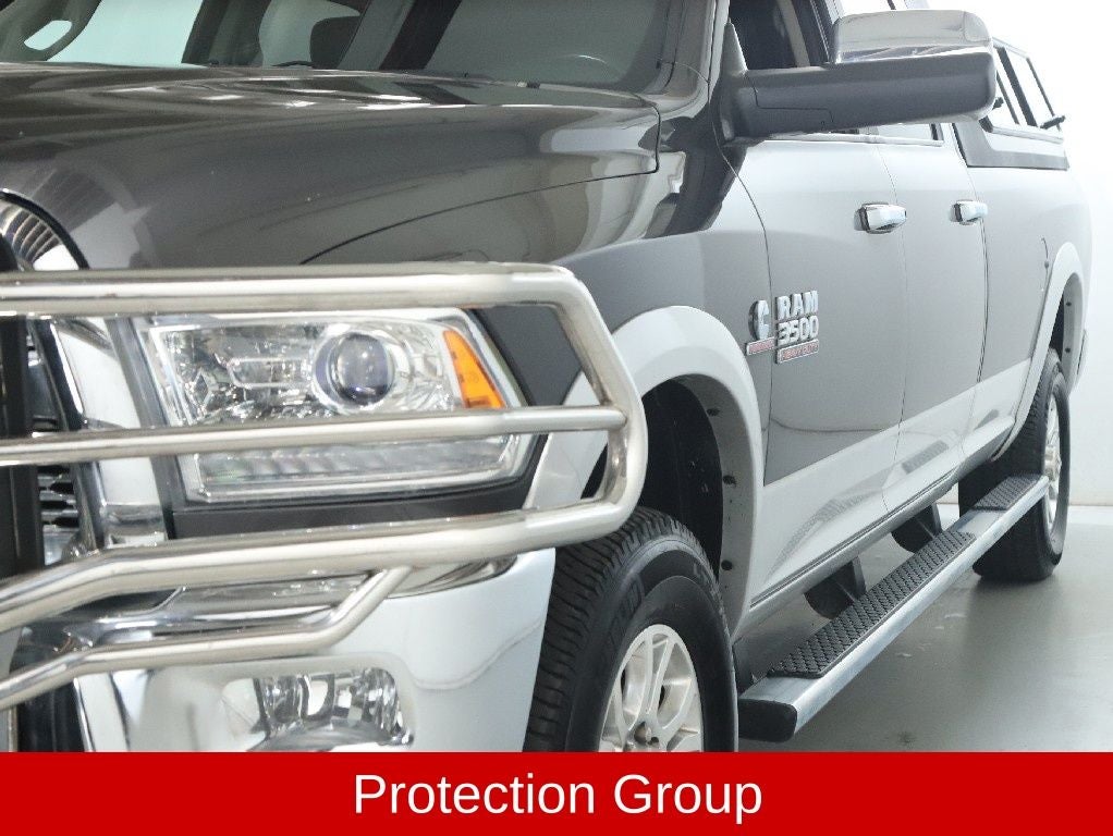 2015 RAM 3500 Laramie Crew Cab Long Bed 4WD