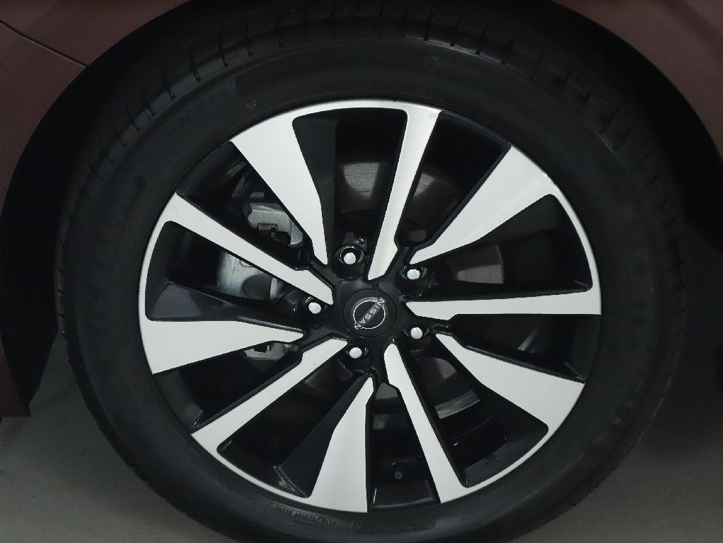 2024 Nissan Sentra SV Premium