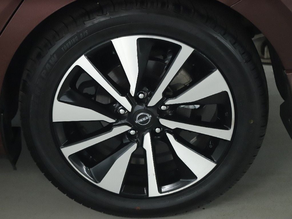 2024 Nissan Sentra SV Premium