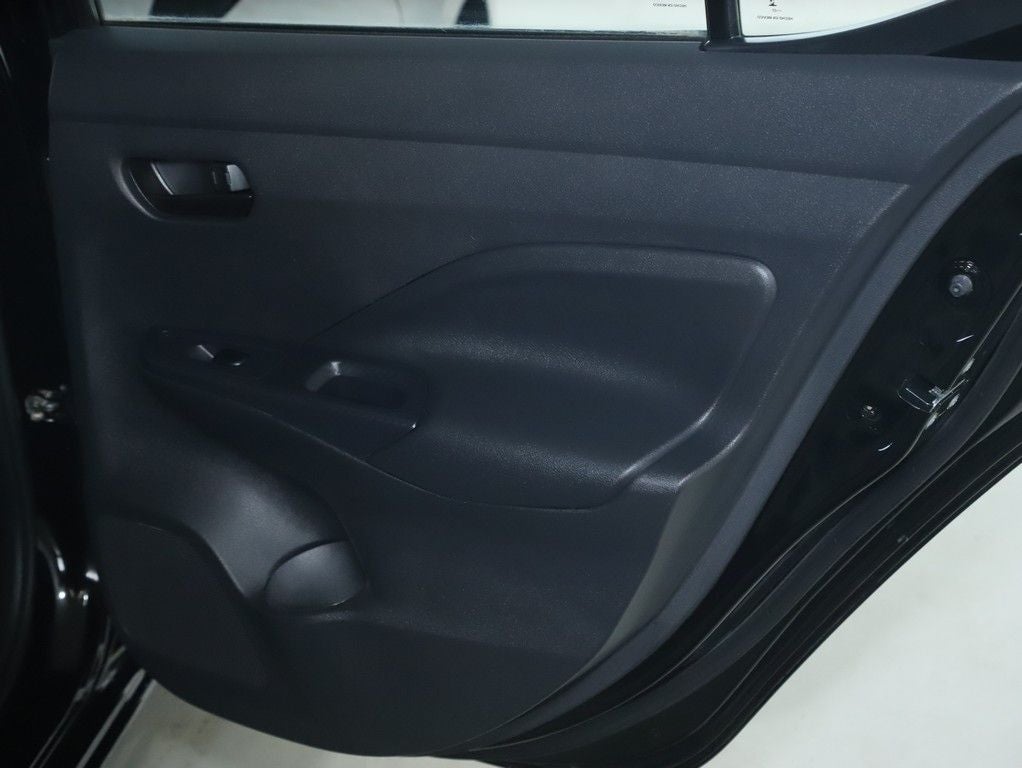2023 Nissan Versa 1.6 S
