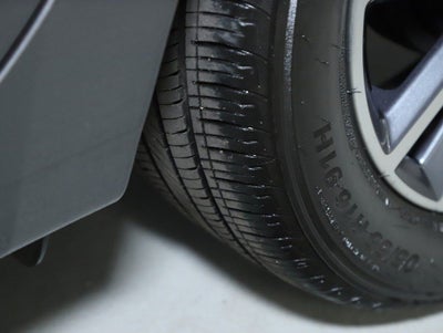 2024 Nissan Versa 1.6 S Plus Package