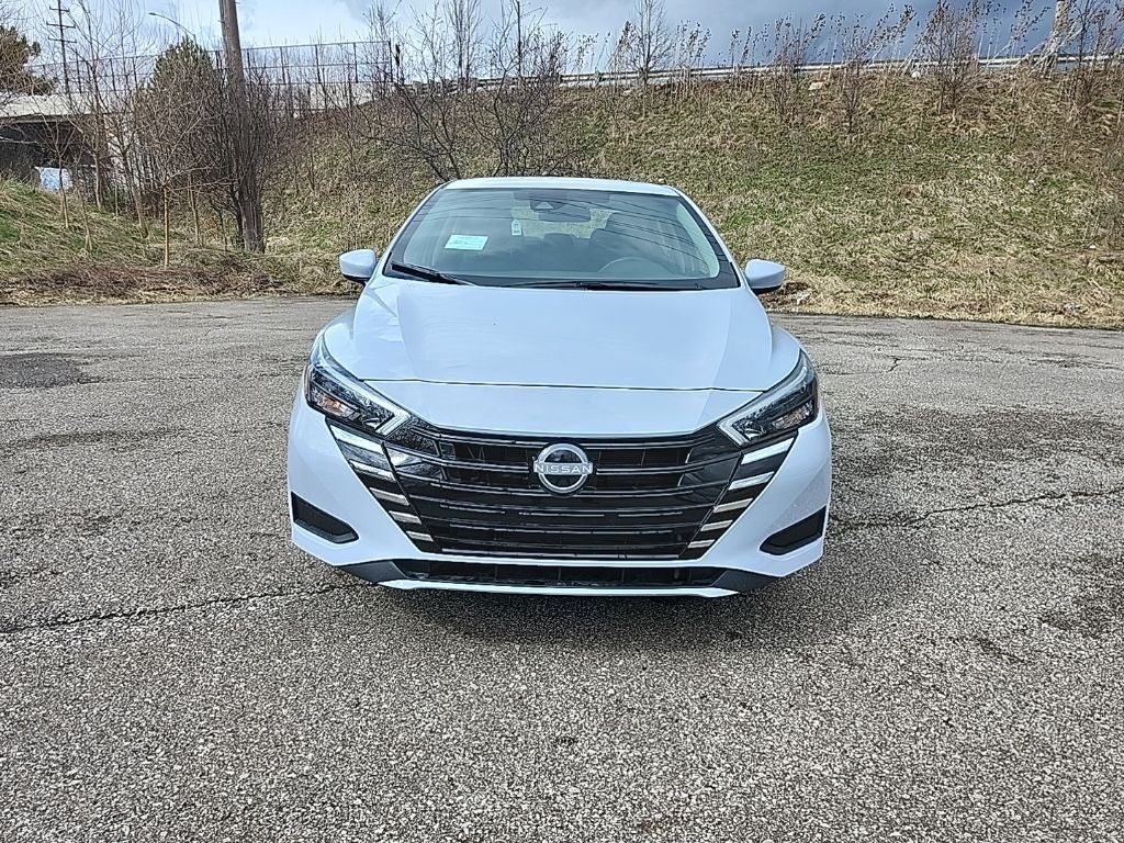 2025 Nissan Versa 1.6 SV