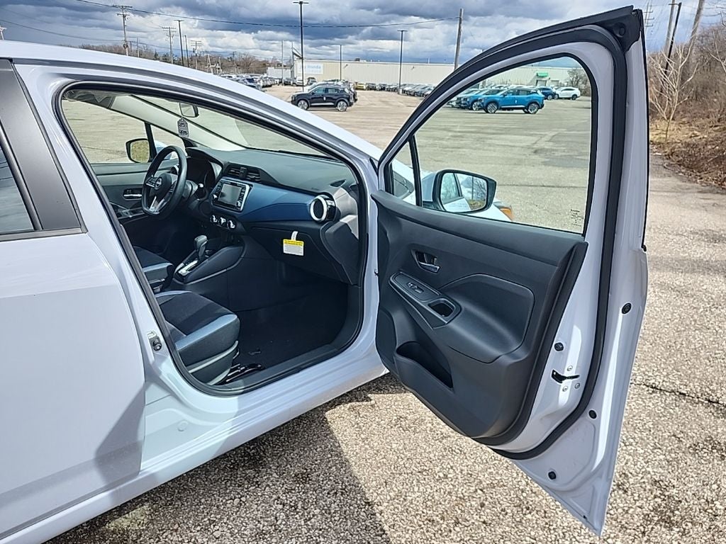 2025 Nissan Versa 1.6 SV