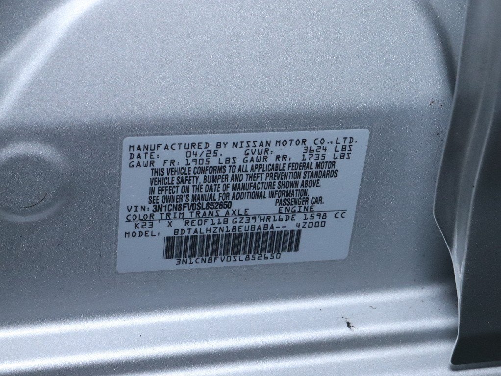 2025 Nissan Versa 1.6 SR