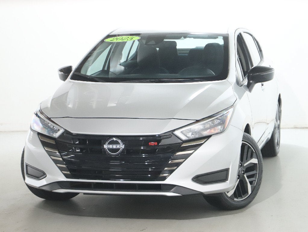 2025 Nissan Versa 1.6 SR