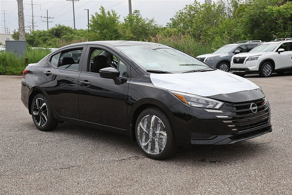 2025 Nissan Versa 1.6 SR